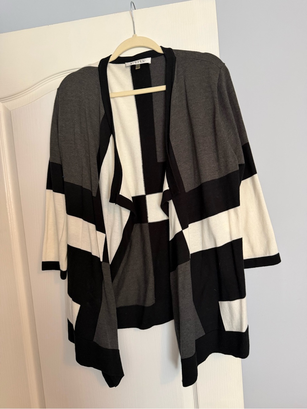 Kasper Black, Gray & Cream Colorblock Open-Front Cardigan